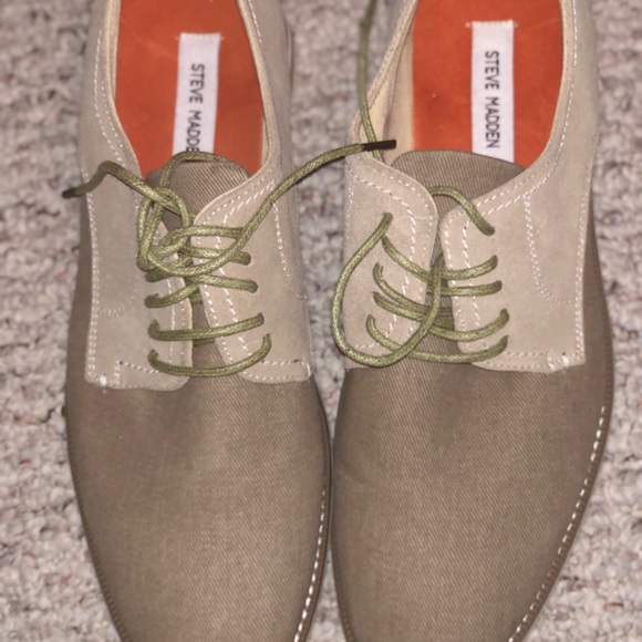 NWOT STEVE MADDEN Pale Olive Green/ Tan Suede Oxfords main image 10